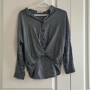 3/$29 🩵 Striped Shirt